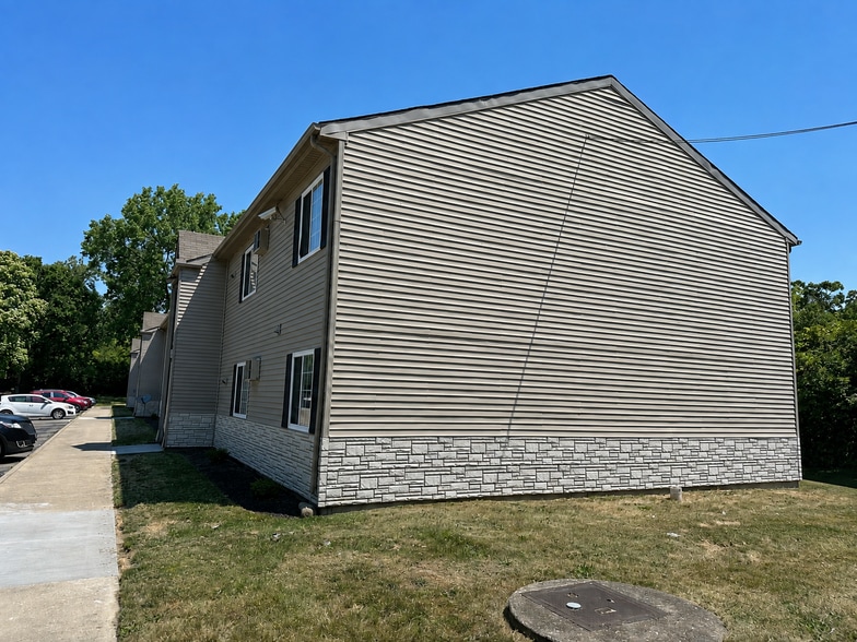 5900 Erica Ct, Dayton, OH for sale - Building Photo - Image 3 of 9
