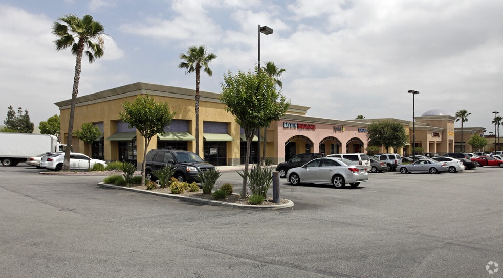 4310-4350 Mills Cir, Ontario, CA for lease - Building Photo - Image 3 of 8