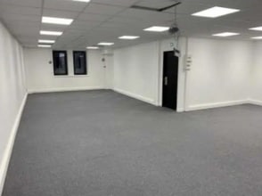 33 Avenue Du Docteur Georges Lévy, Vénissieux for lease Interior Photo- Image 1 of 9