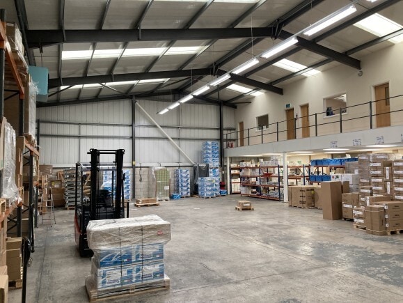 Holbrook Ave, Sheffield for lease Interior Photo- Image 1 of 6