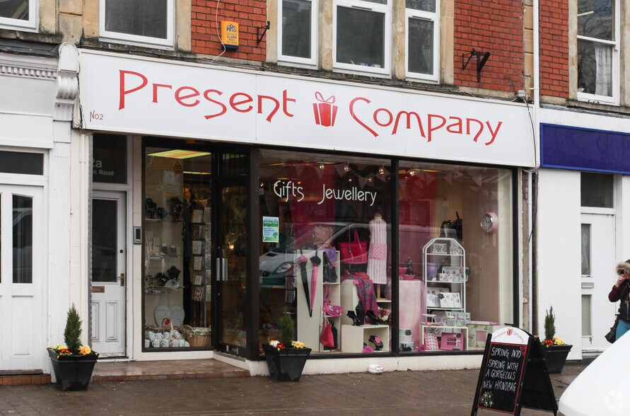 2 Station Rd, Clevedon à vendre - Photo du bâtiment - Image 2 de 3