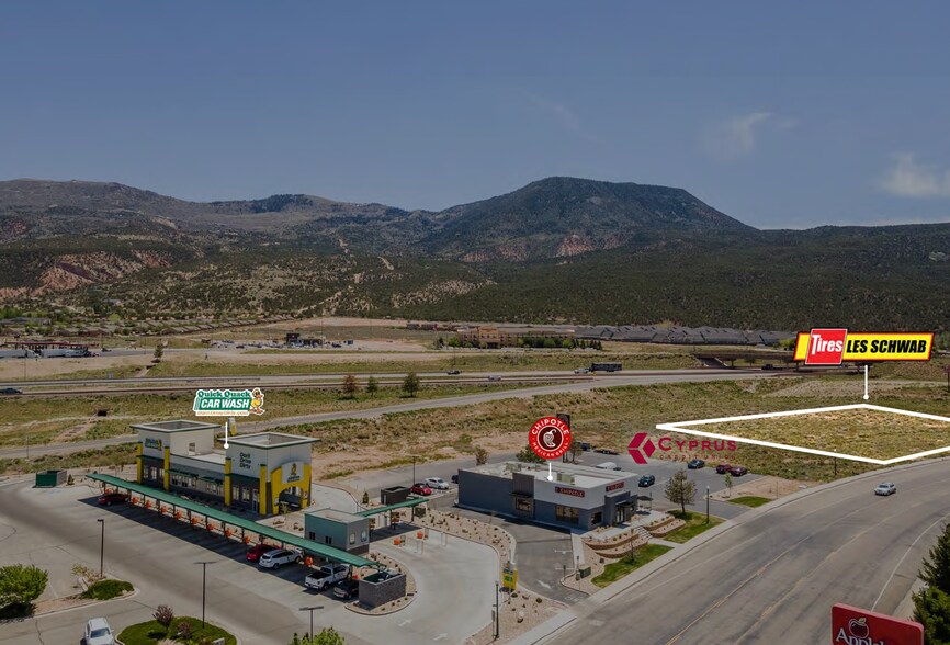 1391 S Providence Center Dr, Cedar City, UT à vendre - Photo du bâtiment - Image 2 de 3