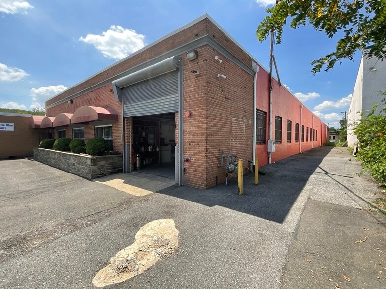207 W Hampton Ave, Capitol Heights, MD for lease - Building Photo - Image 2 of 7