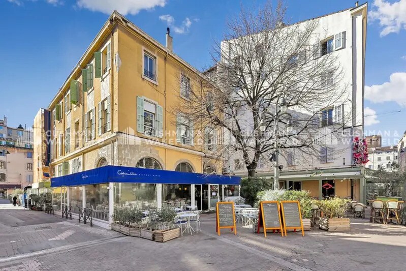 Multifamily in Marseille for sale Building Photo- Image 1 of 16