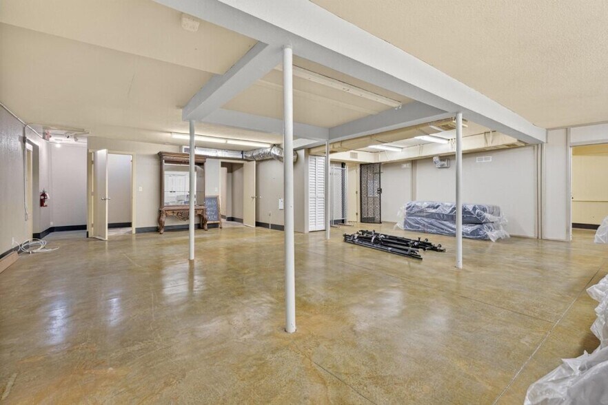 2006 S Atlantic Ave, Daytona Beach Shores, FL à vendre - Photo intérieure - Image 2 de 18