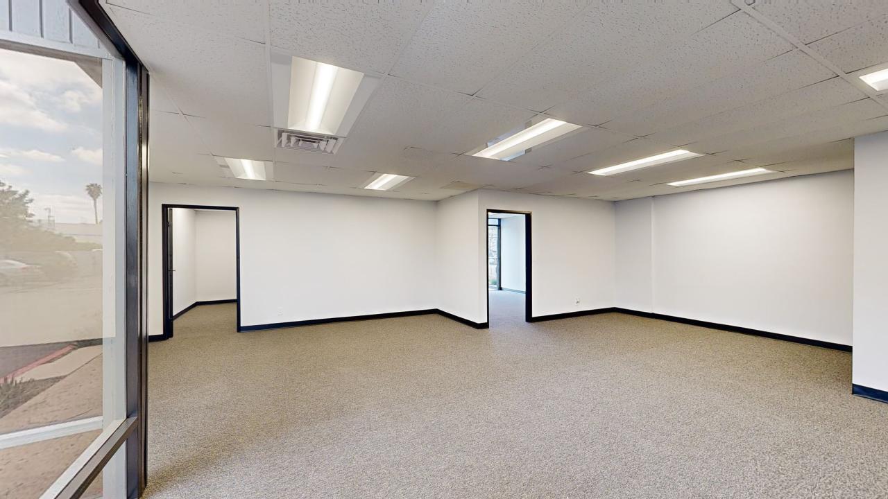 2730 S Harbor Blvd, Santa Ana, CA for lease Building Photo- Image 1 of 4