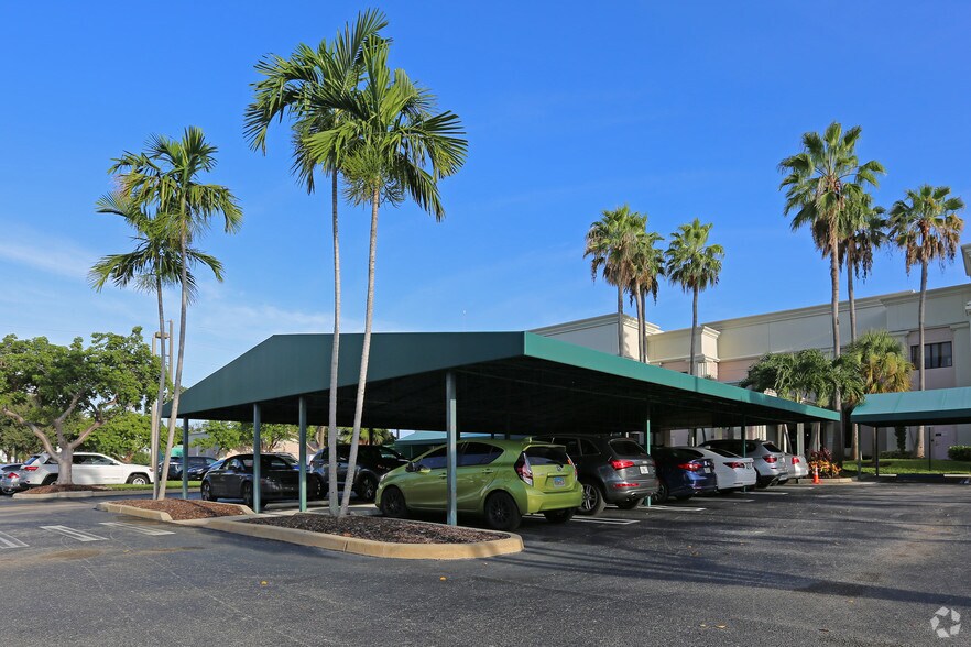 6601 Park of Commerce Blvd, Boca Raton, FL à louer - Photo du bâtiment - Image 3 de 28