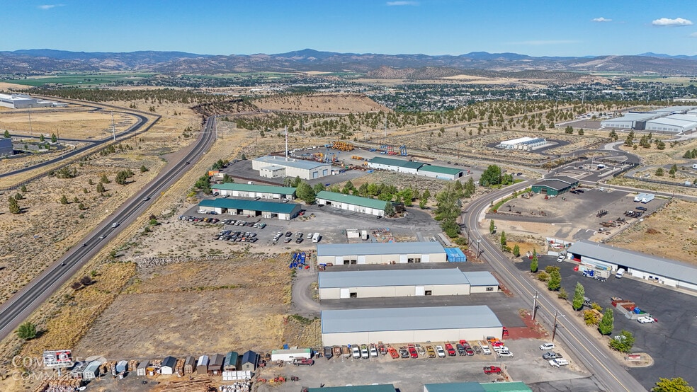 Prime Owner-User Industrial Opportunity portfolio of 4 properties for sale on LoopNet.ca - Building Photo - Image 3 of 10