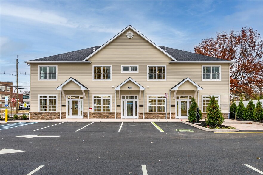 1400 Hamilton Blvd, South Plainfield, NJ for lease - Building Photo - Image 2 of 12