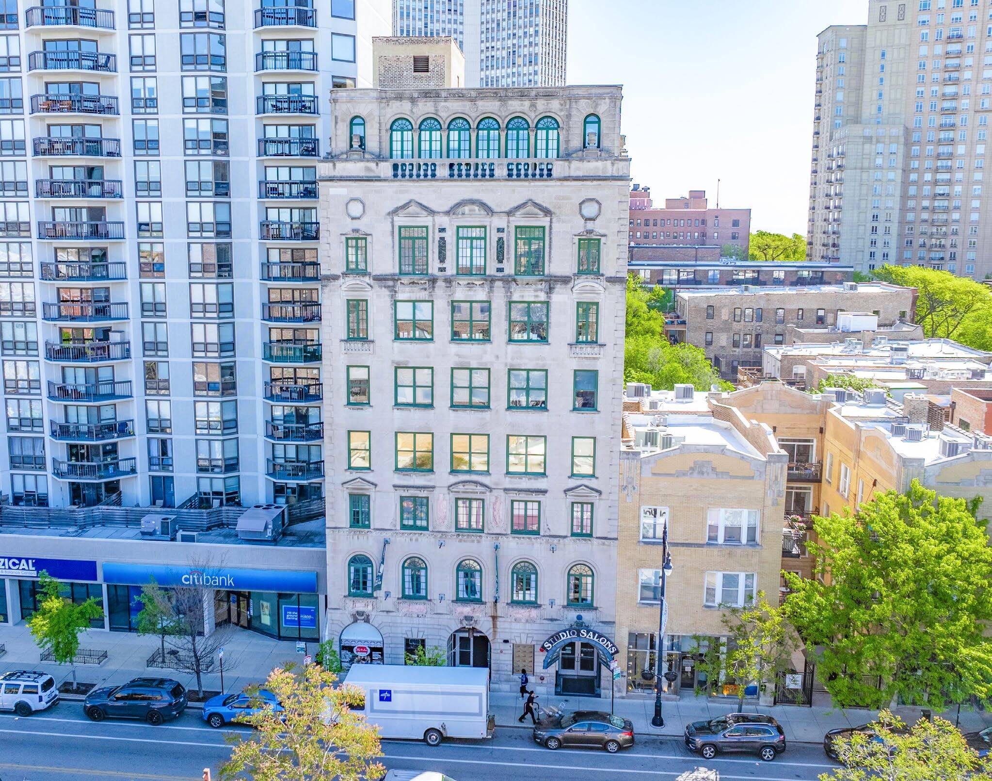 2551 N Clark St, Chicago, IL for lease Primary Photo- Image 1 of 3