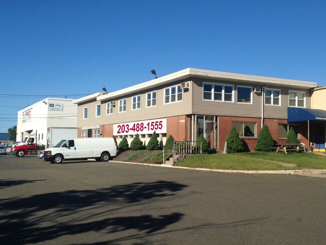 More details for 222 Universal Dr, North Haven, CT - Industrial for Lease