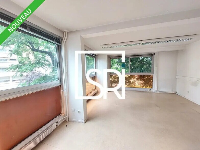 Office in Clermont-Ferrand for sale - Interior Photo - Image 2 of 11