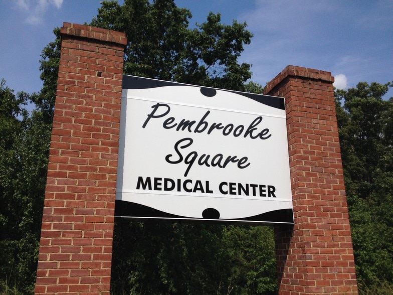 11340 Pembrooke Sq, Waldorf, MD for sale - Building Photo - Image 2 of 11