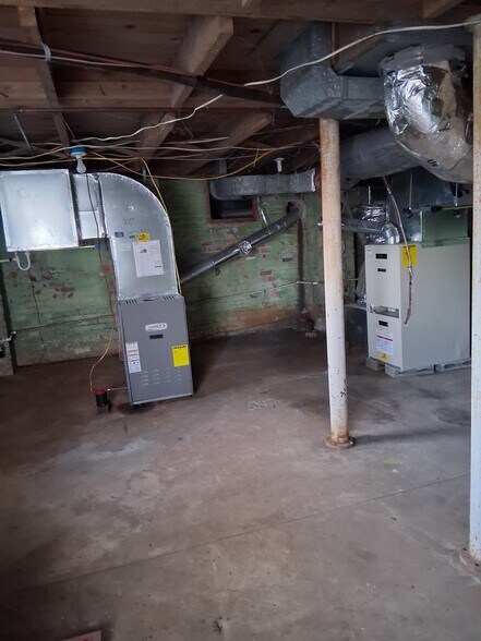 1204 Picard St, Greensboro, NC à vendre - Photo du bâtiment - Image 3 de 8