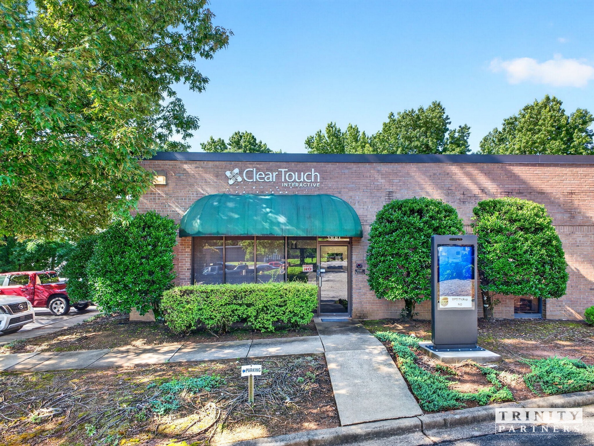 1100 Thousand Oaks Blvd, Greenville, SC for lease Building Photo- Image 1 of 11