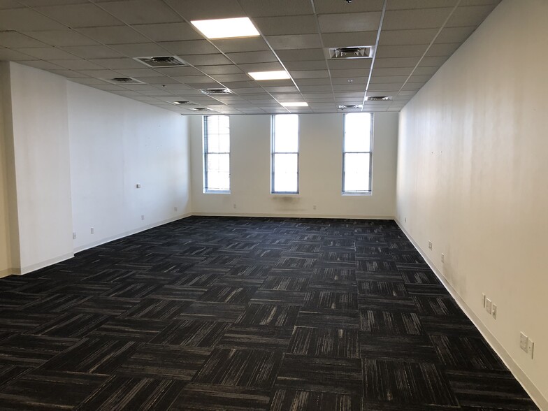 117 N Market St, Wilmington, DE for lease - Interior Photo - Image 2 of 12