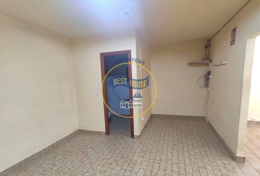 Retail in Ontinyent, Valencia for lease - Building Photo - Image 2 of 3