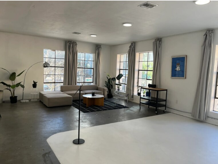 715 N Franklin St, Tampa, FL à louer - Photo intérieure - Image 3 de 11
