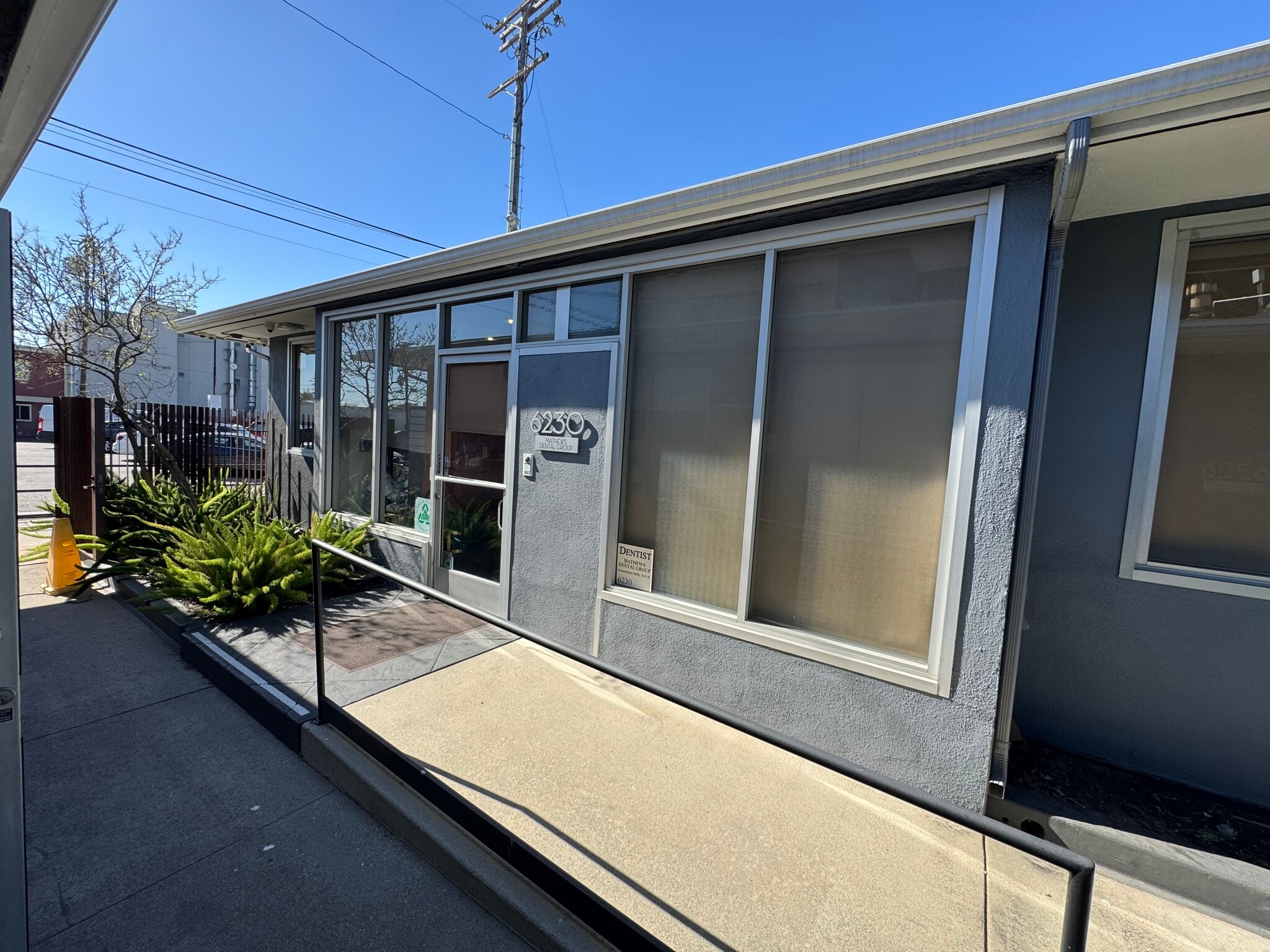 6224-6242 W Manchester Ave, Los Angeles, CA à louer Photo intérieure- Image 1 de 11