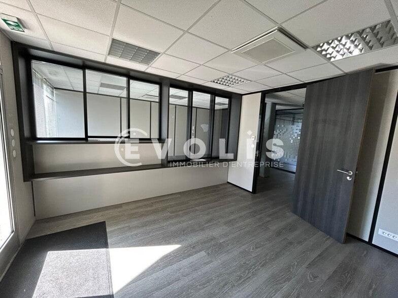 5 Rue Rudolf Diesel, Mérignac à louer - Photo intérieure - Image 2 de 16