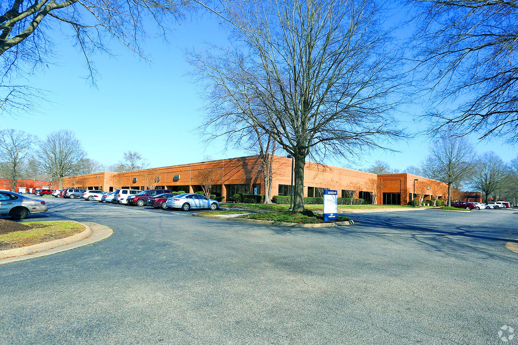 813 Diligence Dr, Newport News, VA for lease Primary Photo- Image 1 of 11