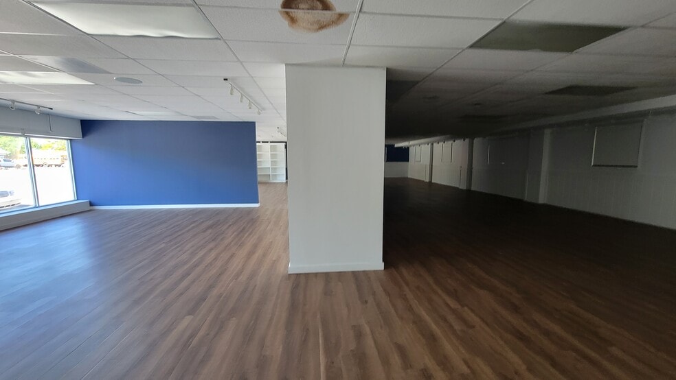 6010-6020 Mayfield Rd, Mayfield Heights, OH for lease - Building Photo - Image 3 of 9