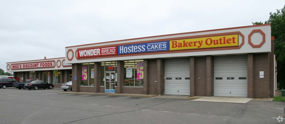 504-516 E River Rd, Anoka, MN à louer - Photo du bâtiment - Image 2 de 9