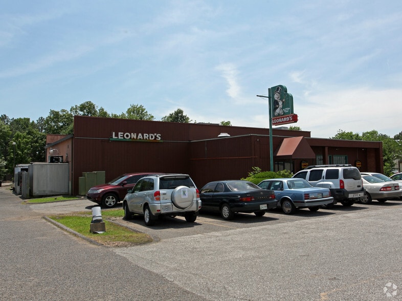 5465 Fox Plaza Dr, Memphis, TN for lease - Building Photo - Image 2 of 11