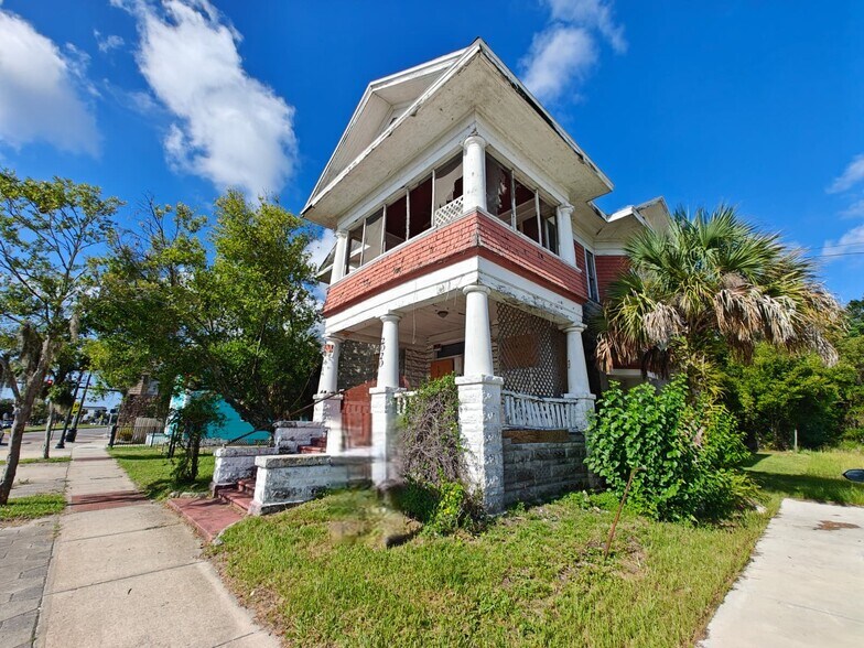 2020 N Main St, Jacksonville, FL for sale - Building Photo - Image 1 of 15
