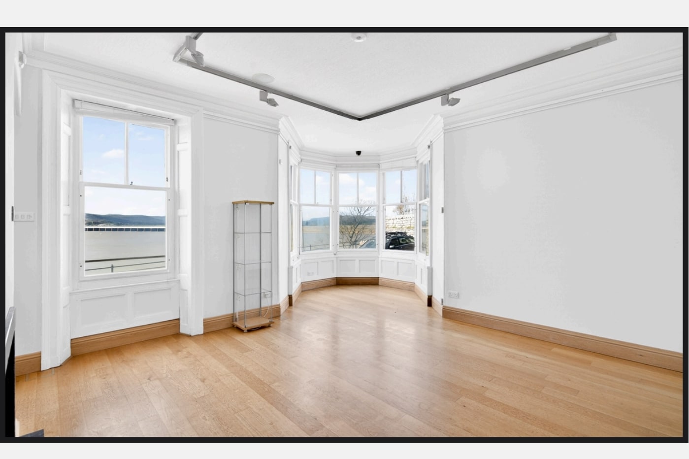 20-21 The Promenade, Carnforth for lease Interior Photo- Image 1 of 11