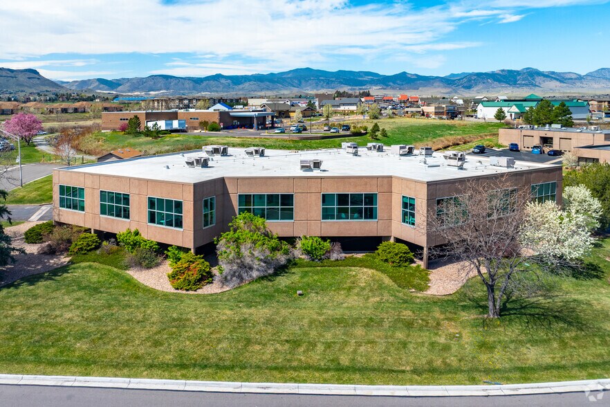 6275 Joyce Dr, Arvada, CO à louer - Photo du bâtiment - Image 3 de 16