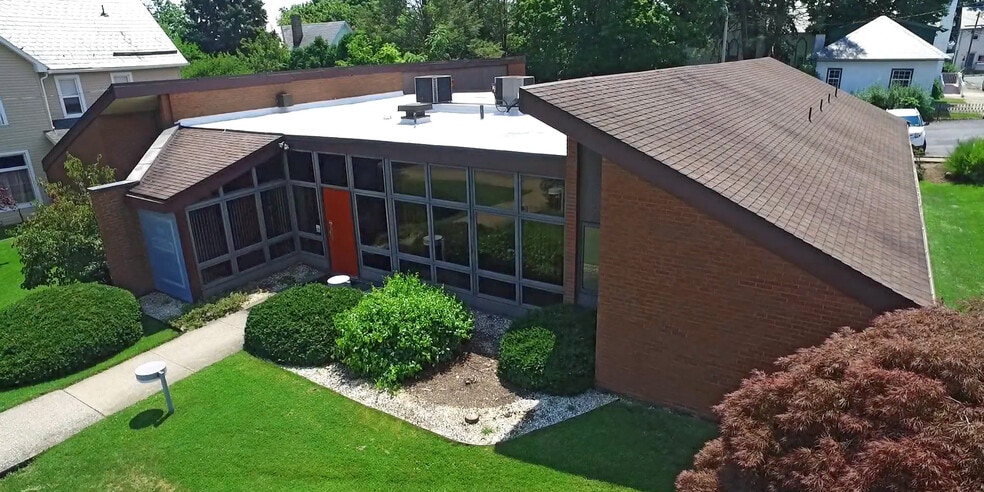 101 S Schanck Ave, Pen Argyl, PA à louer - Photo du bâtiment - Image 1 de 15