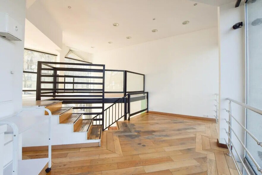 Commerce de détail dans Paris à louer - Photo du bâtiment - Image 3 de 7