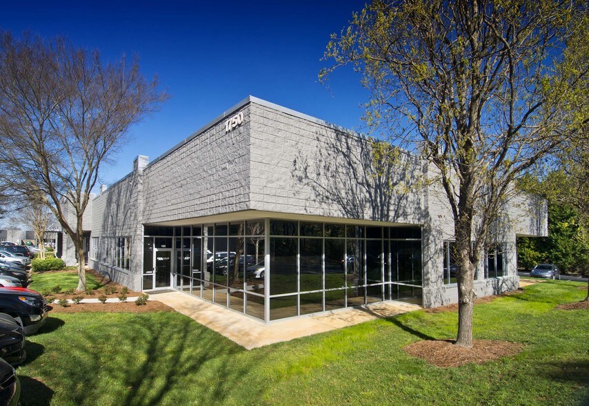 1750 Founders Pky, Alpharetta, GA à louer - Photo du bâtiment - Image 2 de 12