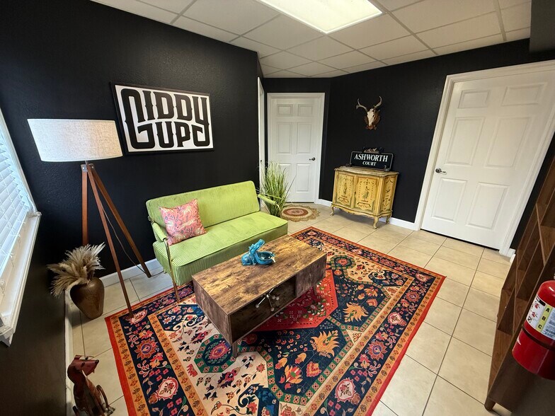 2044 E Orange Avenue, Eustis, FL à louer - Photo du bâtiment - Image 2 de 27