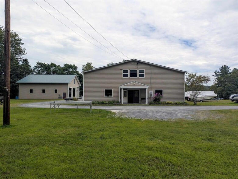 225 Missing Link Rd, Bellows Falls, VT for sale - Building Photo - Image 2 of 21