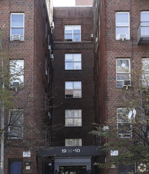 1908 Belmont Ave, Bronx, NY à vendre - Photo du bâtiment - Image 2 de 6