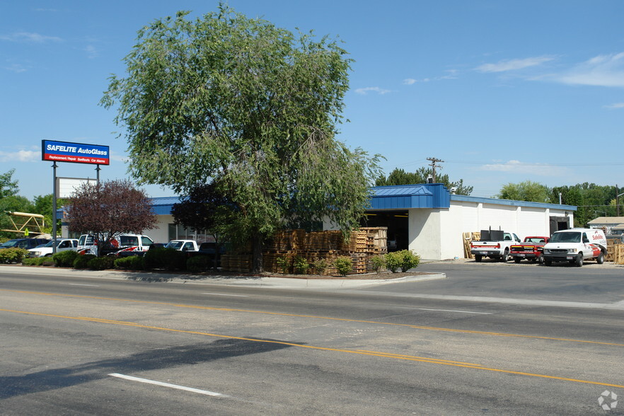 6312-6316 W Overland Rd, Boise, ID for sale - Building Photo - Image 2 of 5