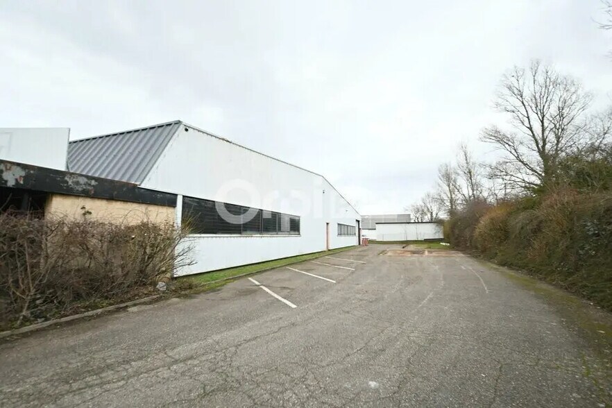 Bureau dans Rillieux-la-Pape à louer - Photo du bâtiment - Image 2 de 3