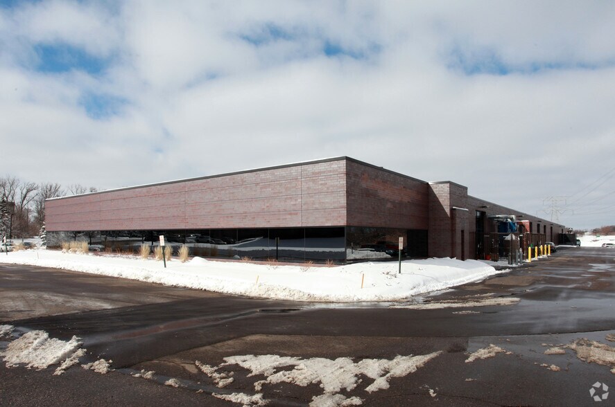 6500 Wedgewood Rd N, Maple Grove, MN à louer - Photo du bâtiment - Image 2 de 3