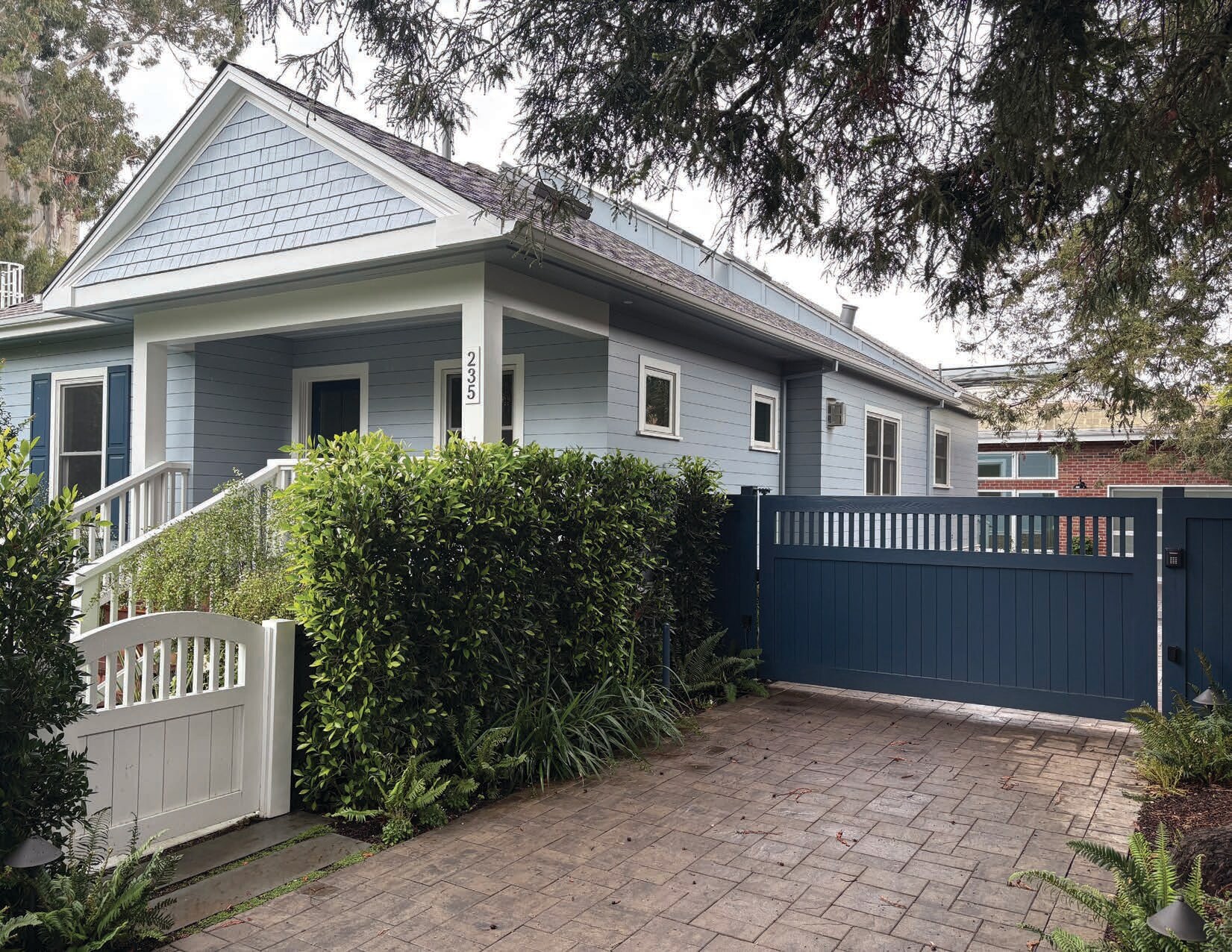 235 Alma St, Palo Alto, CA à vendre Photo du bâtiment- Image 1 de 8