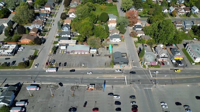 Plus de détails pour 6499 Lundys Ln, Niagara Falls, ON - Commerce de détail à vendre