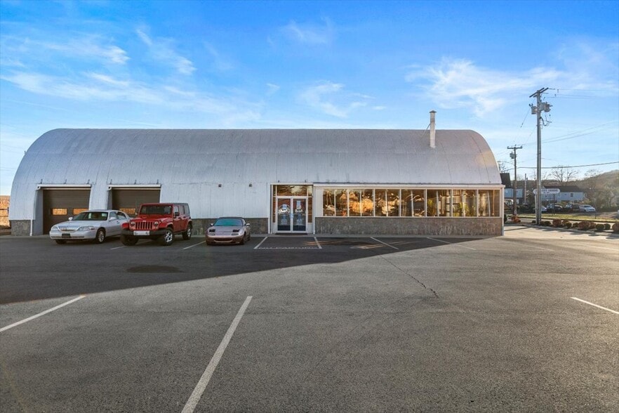 2259 State St, Hamden, CT for lease - Building Photo - Image 1 of 1