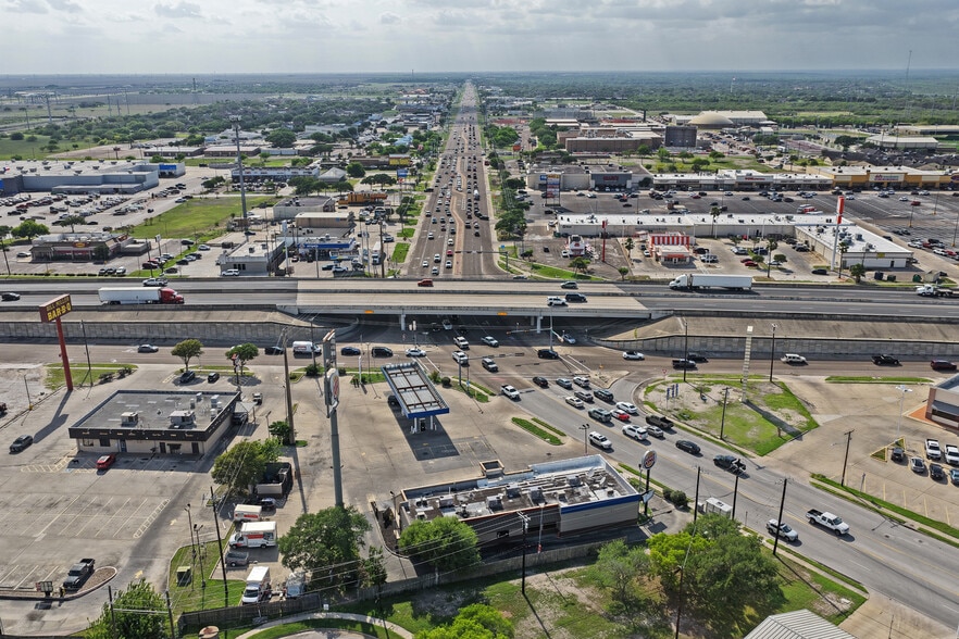 13433 Leopard St, Corpus Christi, TX for sale - Building Photo - Image 3 of 4