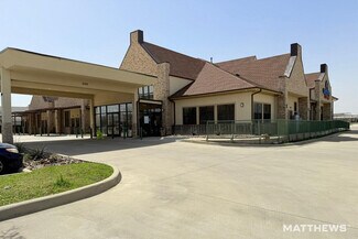 Plus de détails pour 2750 Ranch Trl, Irving, TX - Commerce de détail à louer