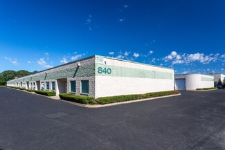 Plus de détails pour 850 Lincoln Ave, Bohemia, NY - Industriel à louer