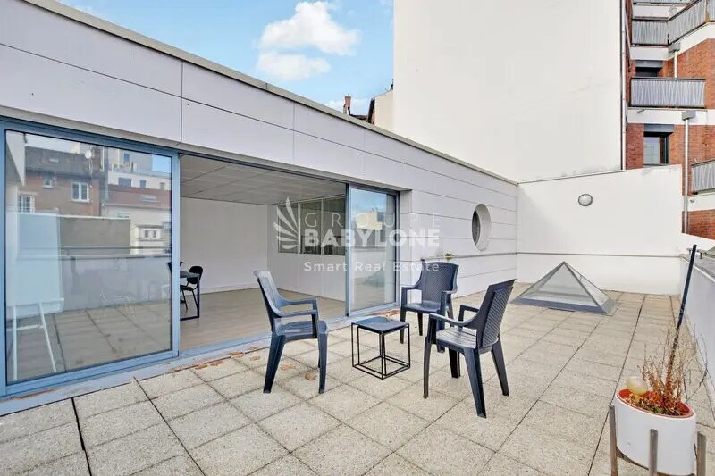 Office in Clichy for lease Building Photo- Image 1 of 11