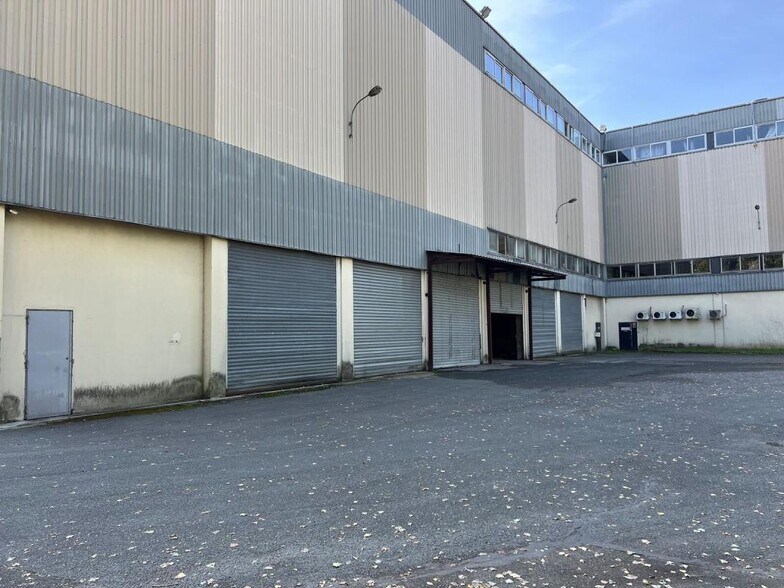 Industrial in Garges-lès-Gonesse for lease - Building Photo - Image 3 of 8