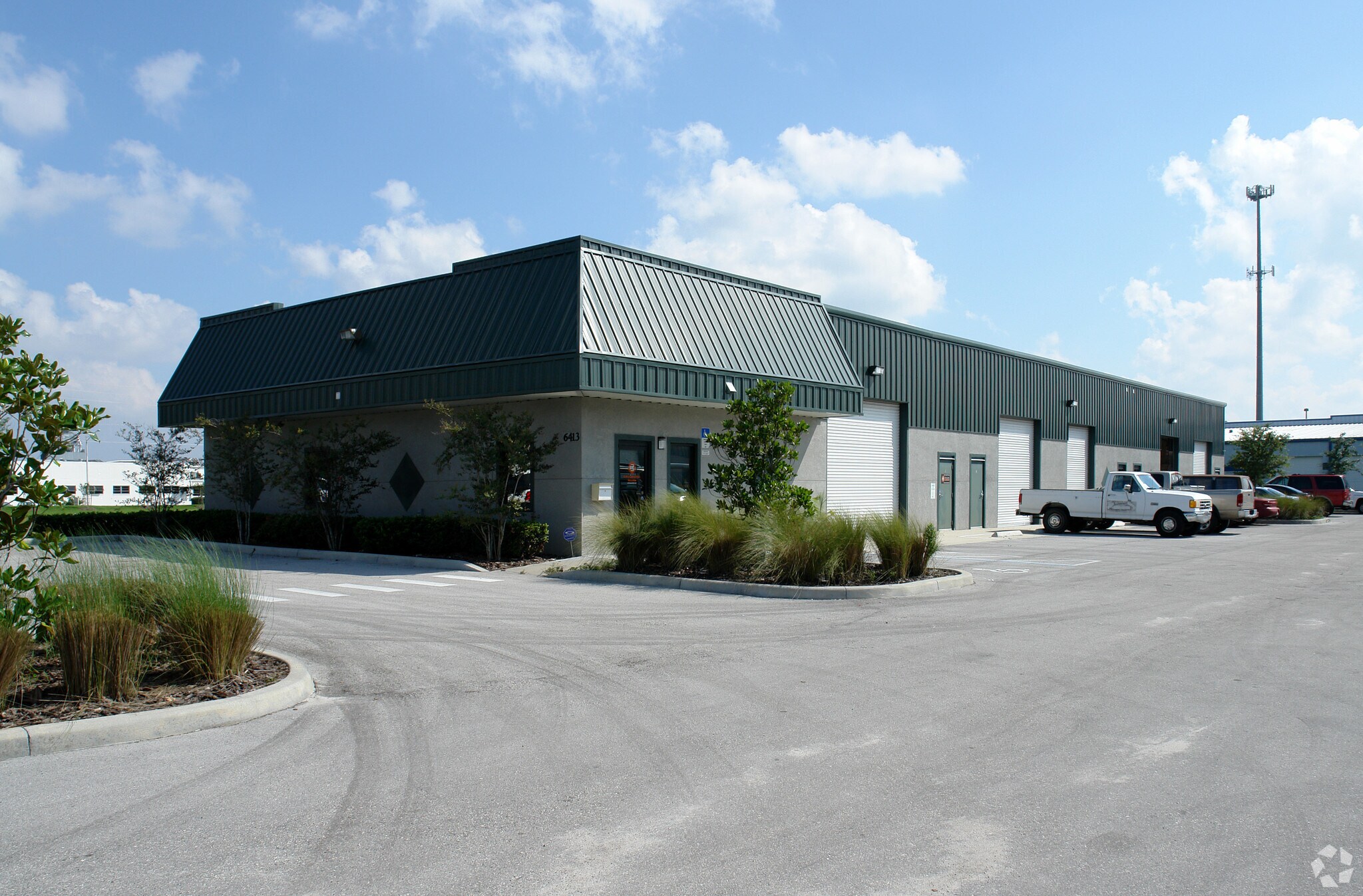 6413 Pinecastle Blvd, Orlando, FL for lease Primary Photo- Image 1 of 26