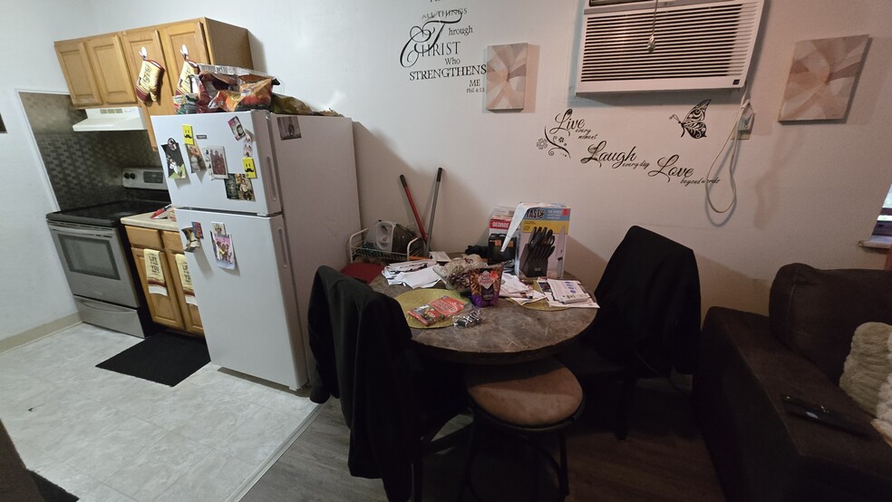 505 S Poplar St, Carbondale, IL à vendre - Photo du bâtiment - Image 3 de 5